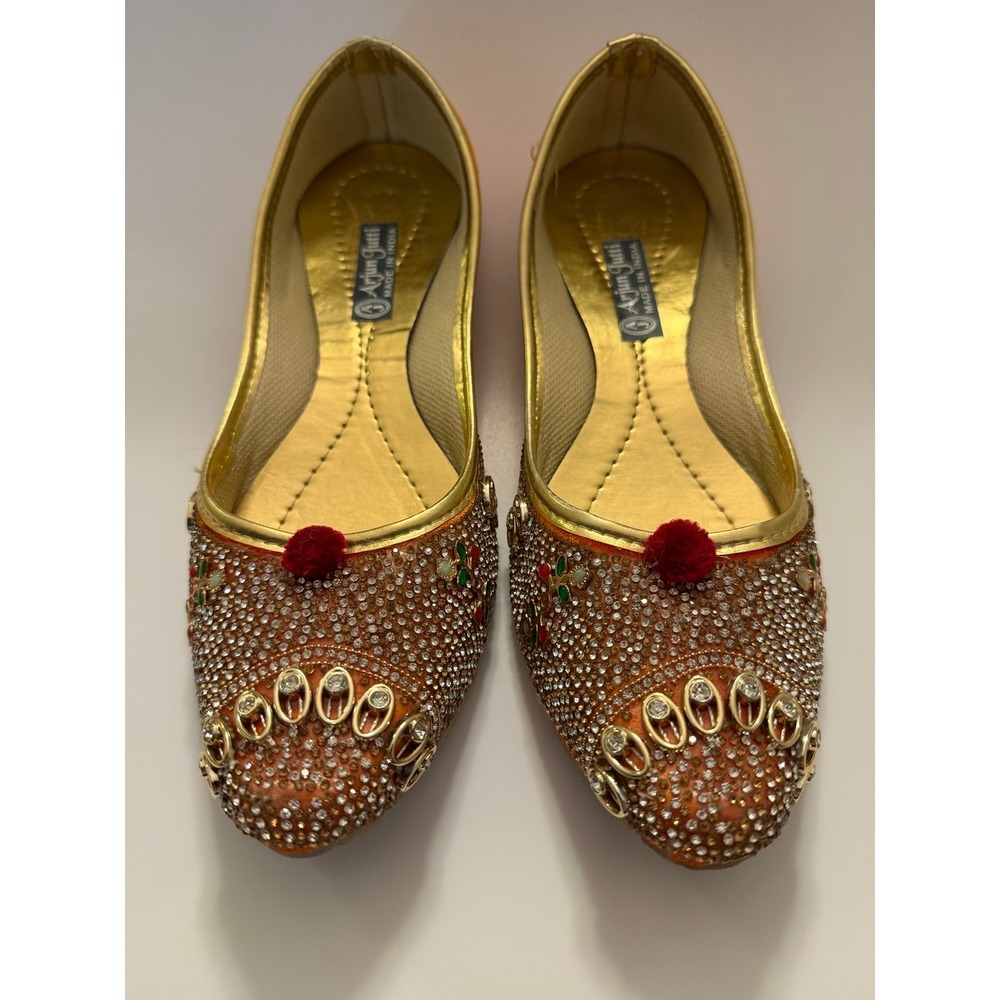 Gold Punjabi Jutti / Mojari – Handcrafted Indian Wedding Flats (Women's US 7.5)
